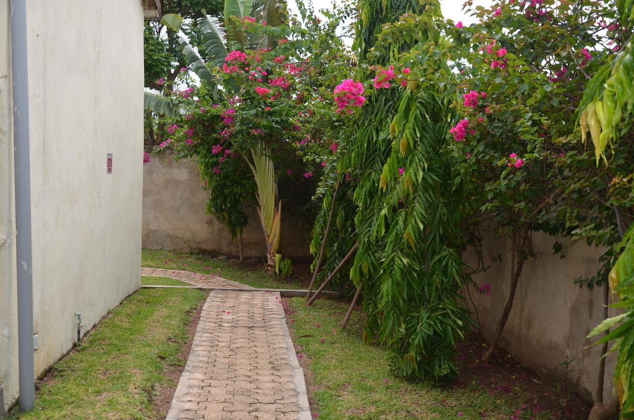Residence Heaven Yamoussoukro Bagian luar foto