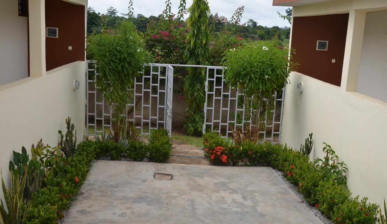 Residence Heaven Yamoussoukro Bagian luar foto